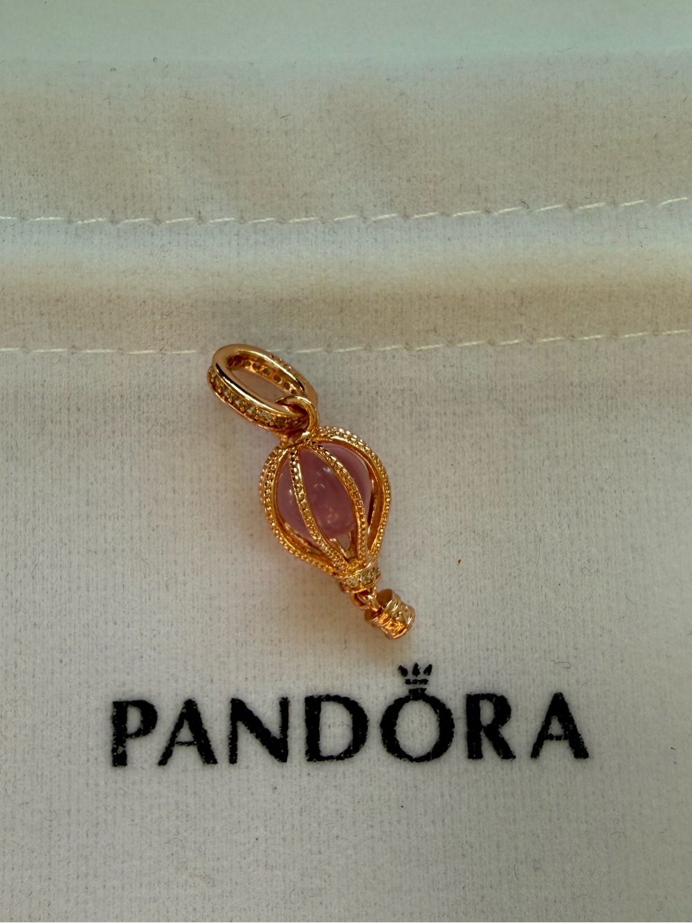 Pandora Sparkling Pink Hot Air Balloon Dangle Charm
14k rose gold plating